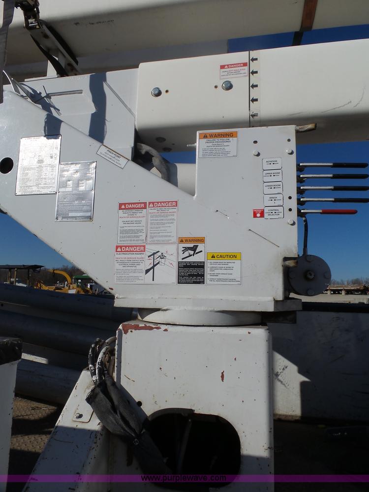 image for item AO9922 2006 Ford F550 bucket truck