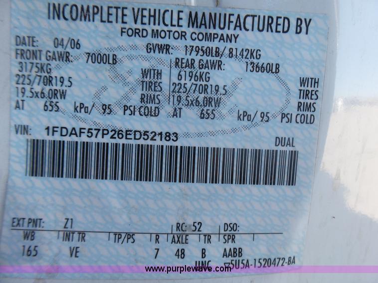 image for item AO9922 2006 Ford F550 bucket truck