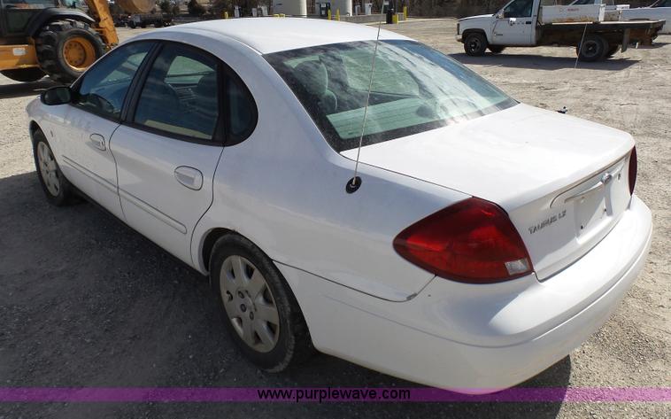 image for item AO9924 2001 Ford Taurus LX