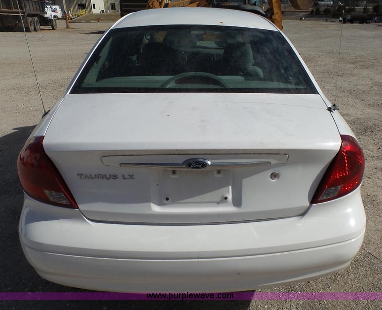 image for item AO9924 2001 Ford Taurus LX