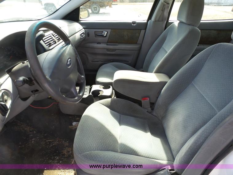 image for item AO9924 2001 Ford Taurus LX
