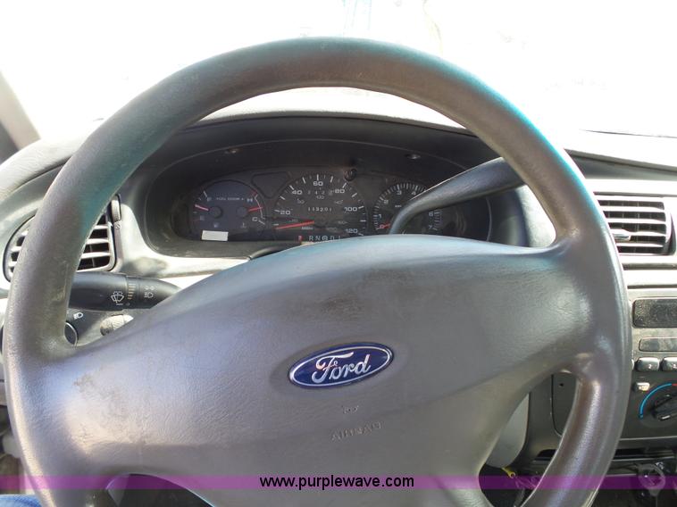 image for item AO9924 2001 Ford Taurus LX