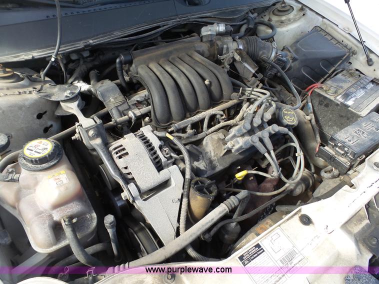 image for item AO9924 2001 Ford Taurus LX