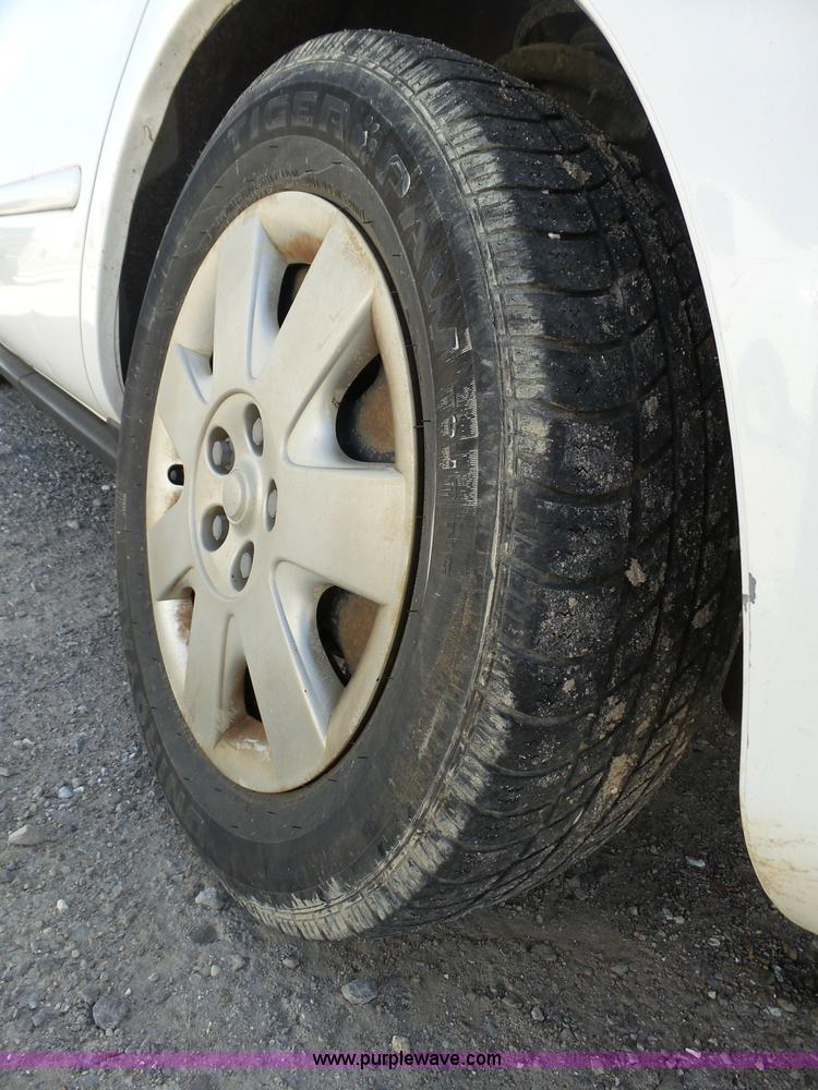 image for item AO9924 2001 Ford Taurus LX