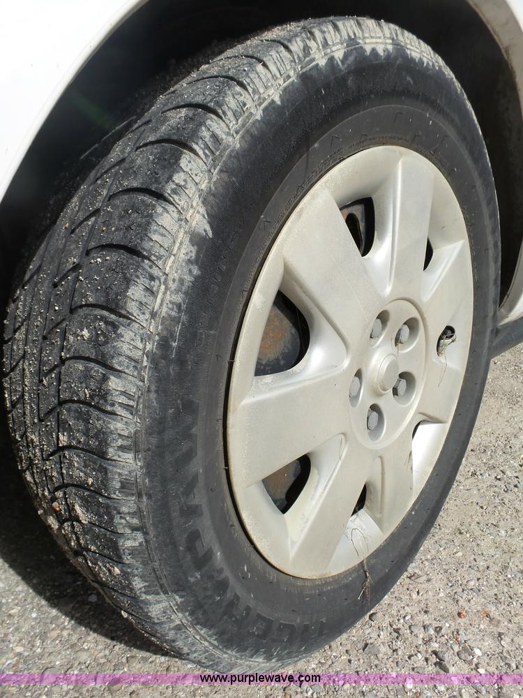 image for item AO9924 2001 Ford Taurus LX