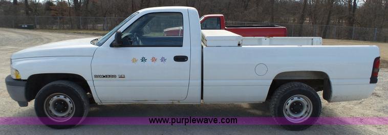 image for item AO9926 2001 Dodge Ram 1500 pickup truck