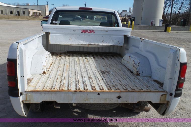 image for item AO9926 2001 Dodge Ram 1500 pickup truck