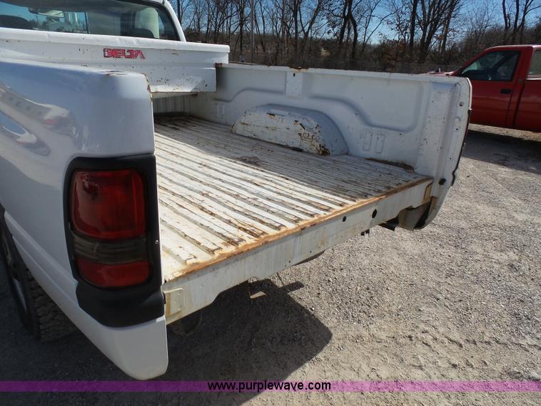 image for item AO9926 2001 Dodge Ram 1500 pickup truck