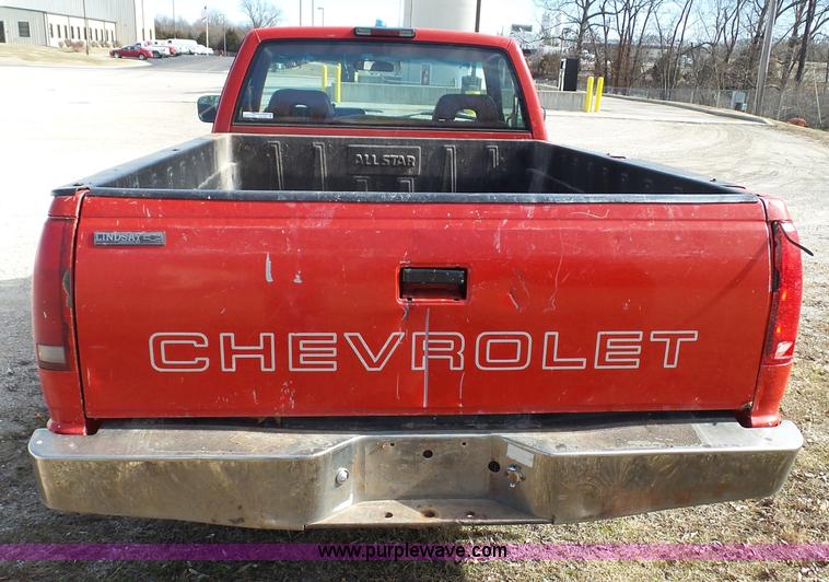 image for item AO9927 1994 Chevrolet 1500 pickup truck