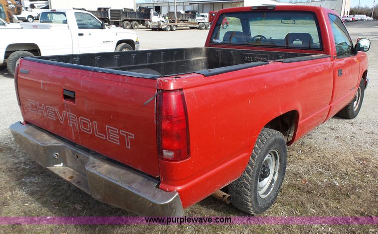 image for item AO9927 1994 Chevrolet 1500 pickup truck