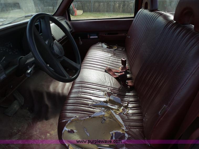 image for item AO9927 1994 Chevrolet 1500 pickup truck