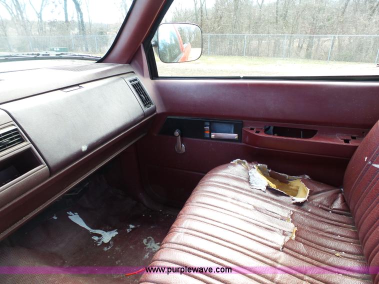 image for item AO9927 1994 Chevrolet 1500 pickup truck