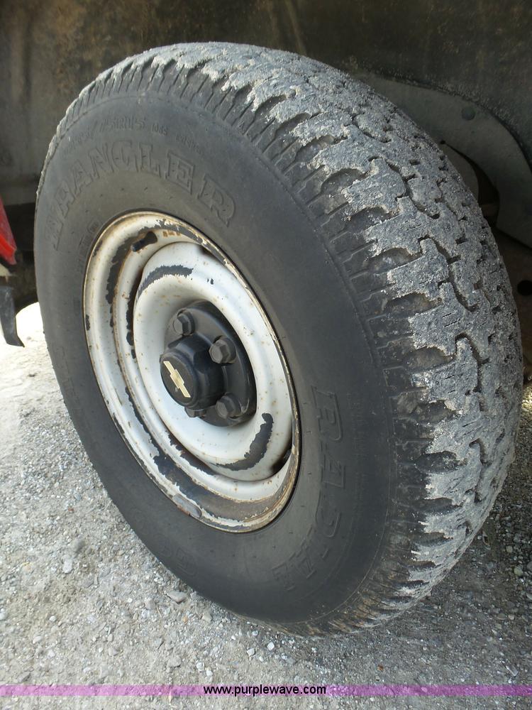 image for item AO9927 1994 Chevrolet 1500 pickup truck