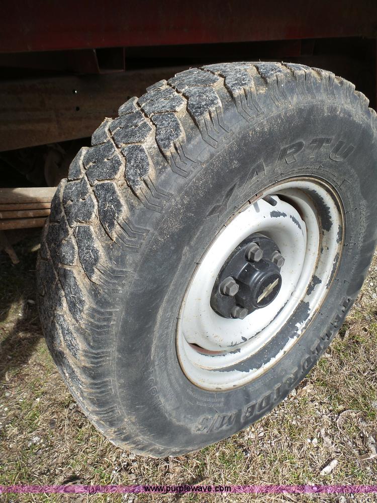 image for item AO9927 1994 Chevrolet 1500 pickup truck