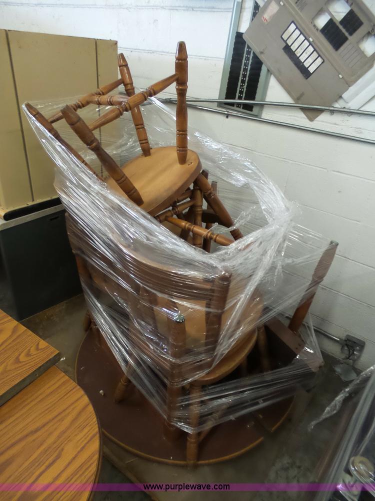 image for item AO9943 Kitchen table and chairs