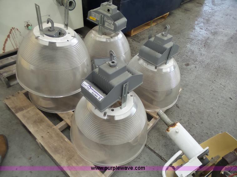 image for item AO9945 (5) 400 watt high bay lights