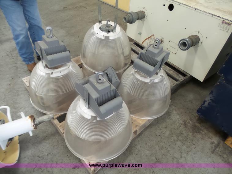 image for item AO9945 (5) 400 watt high bay lights