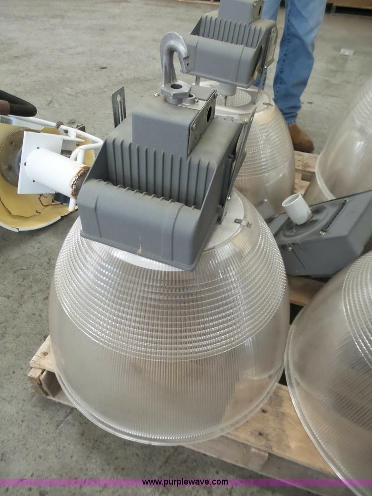 image for item AO9945 (5) 400 watt high bay lights