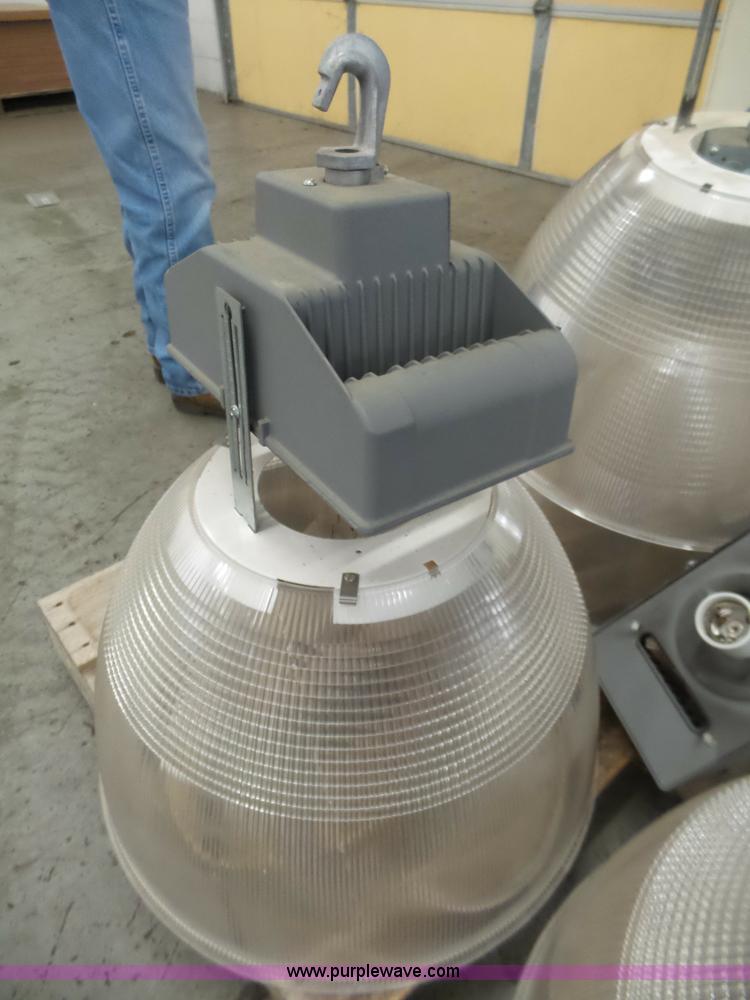 image for item AO9945 (5) 400 watt high bay lights