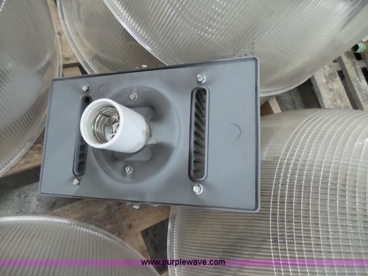 image for item AO9945 (5) 400 watt high bay lights