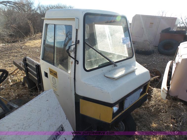 image for item AO9967 1987 Cushman utility vehicle