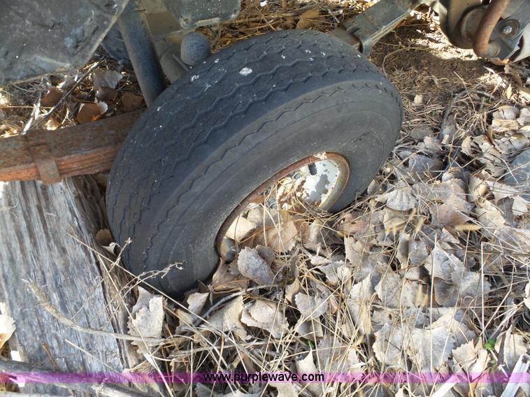 image for item AO9967 1987 Cushman utility vehicle