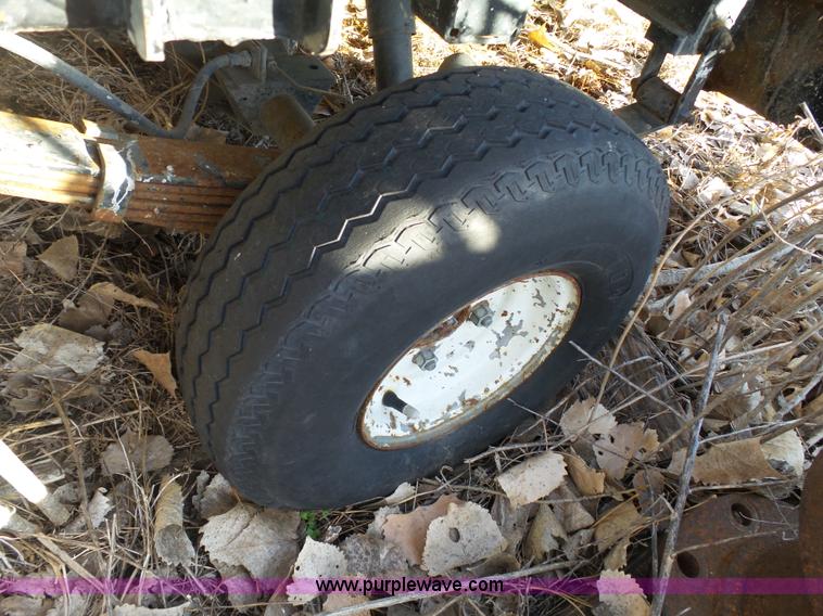 image for item AO9967 1987 Cushman utility vehicle