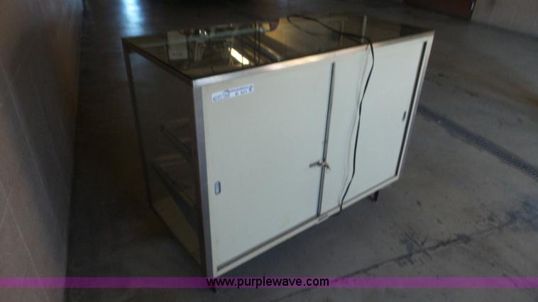 image for item BI9259 Glass display cabinet
