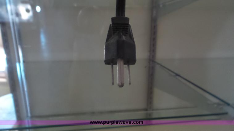 image for item BI9259 Glass display cabinet