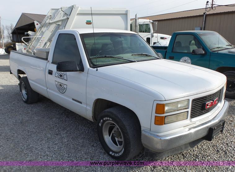 image for item BL9678 1998 GMC Sierra 1500 pickup truck