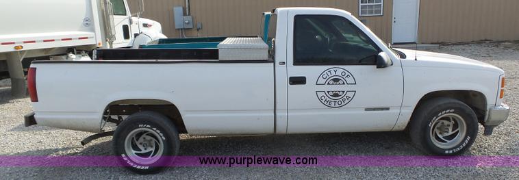 image for item BL9678 1998 GMC Sierra 1500 pickup truck