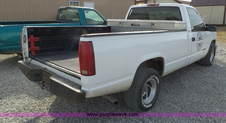 image for item BL9678 1998 GMC Sierra 1500 pickup truck