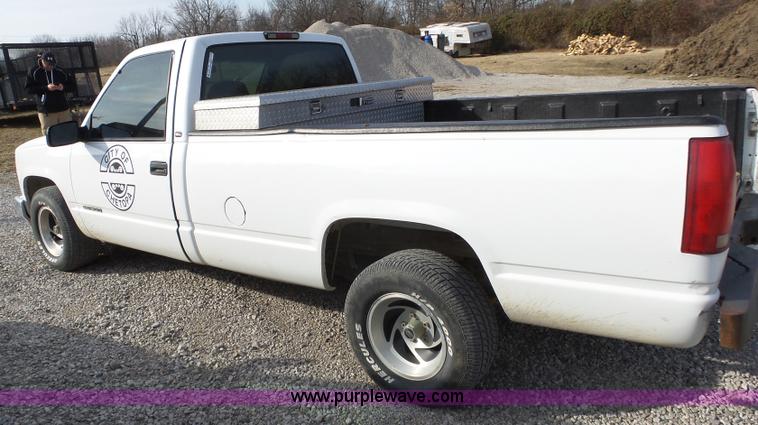 image for item BL9678 1998 GMC Sierra 1500 pickup truck