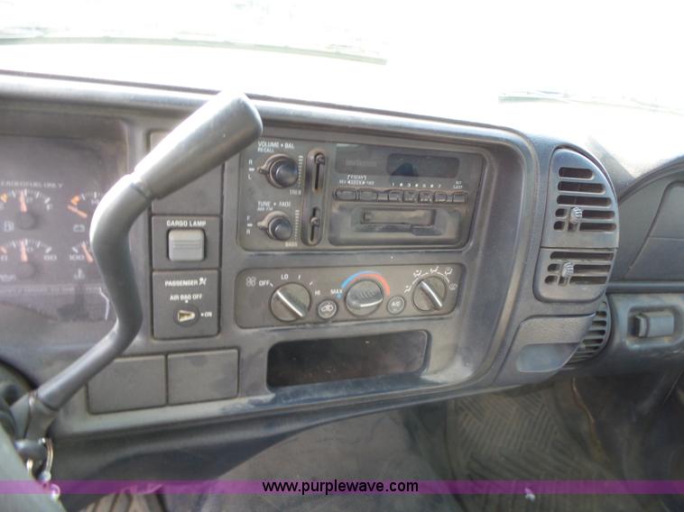 image for item BL9678 1998 GMC Sierra 1500 pickup truck
