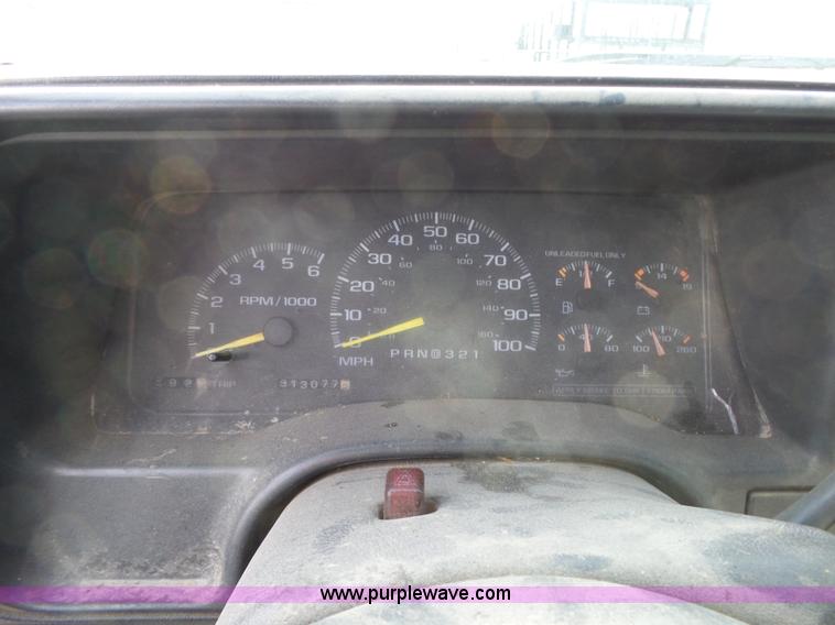 image for item BL9678 1998 GMC Sierra 1500 pickup truck