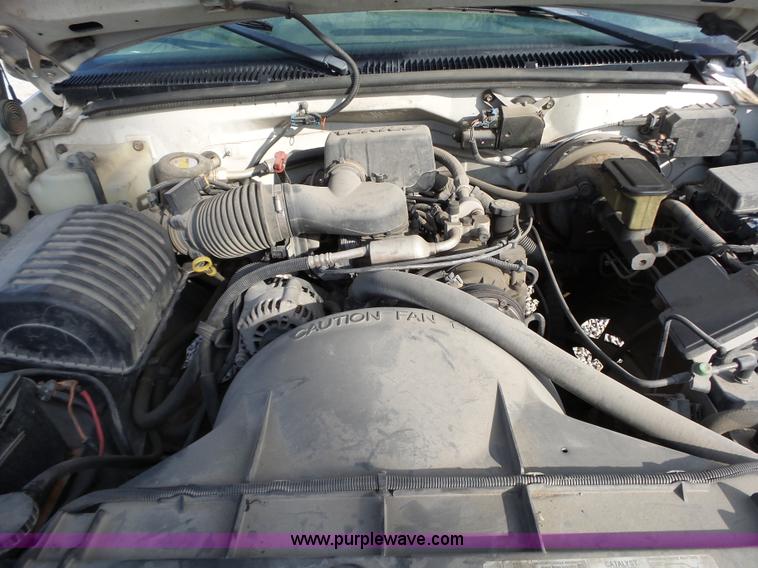 image for item BL9678 1998 GMC Sierra 1500 pickup truck