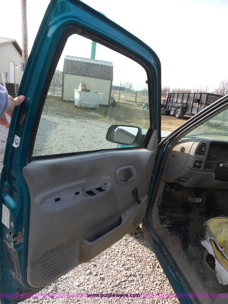 image for item BL9679 1996 Chevrolet 1500 pickup truck