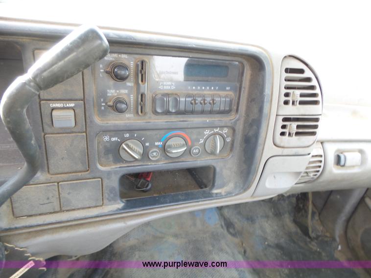 image for item BL9679 1996 Chevrolet 1500 pickup truck