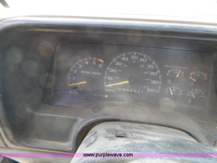 image for item BL9679 1996 Chevrolet 1500 pickup truck