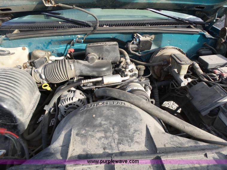 image for item BL9679 1996 Chevrolet 1500 pickup truck