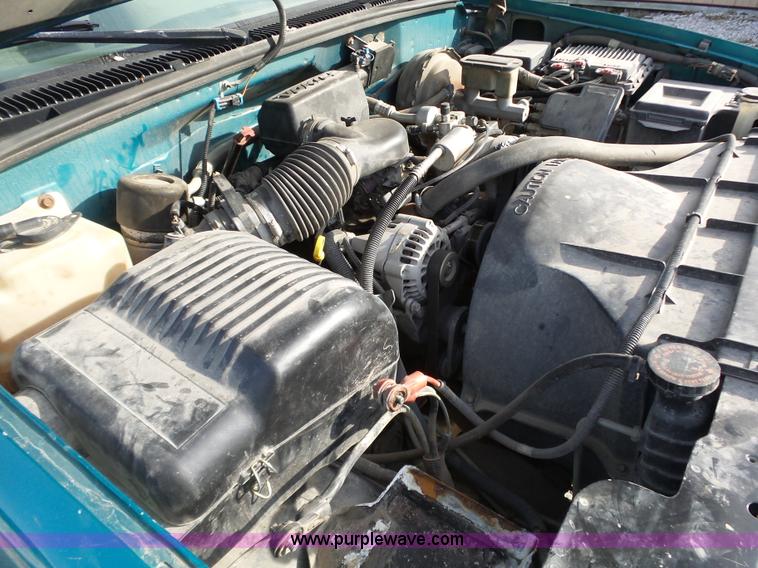 image for item BL9679 1996 Chevrolet 1500 pickup truck