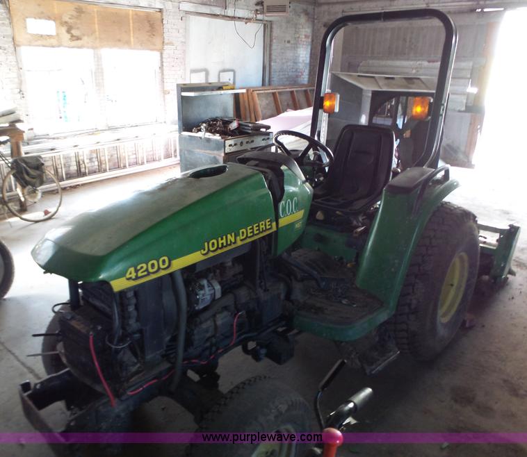 image for item BL9692 John Deere 4200 tractor