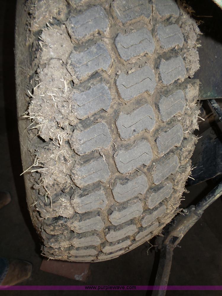 image for item BL9692 John Deere 4200 tractor