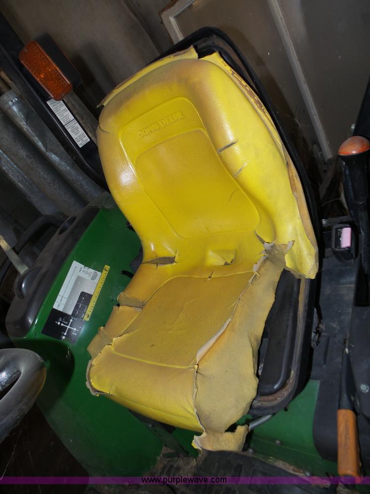 image for item BL9694 John Deere 4200 tractor