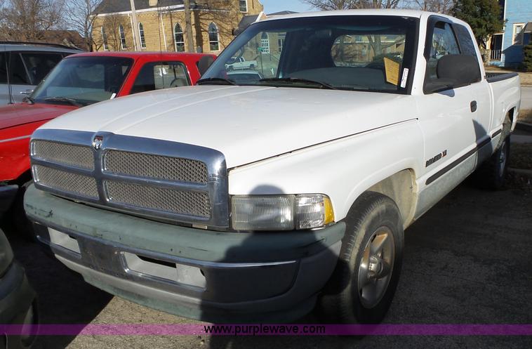 image for item BL9718 1999 Dodge Ram 1500 Quad Cab pickup truck