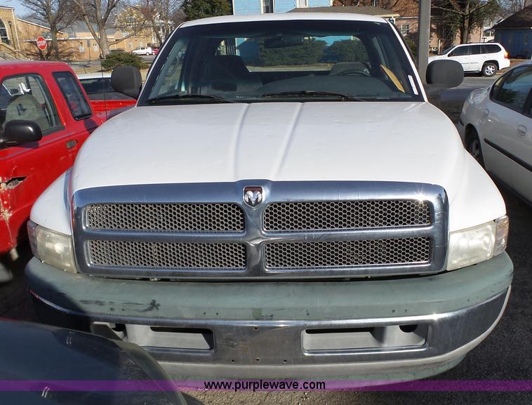 image for item BL9718 1999 Dodge Ram 1500 Quad Cab pickup truck