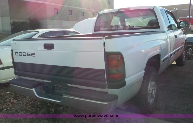 image for item BL9718 1999 Dodge Ram 1500 Quad Cab pickup truck