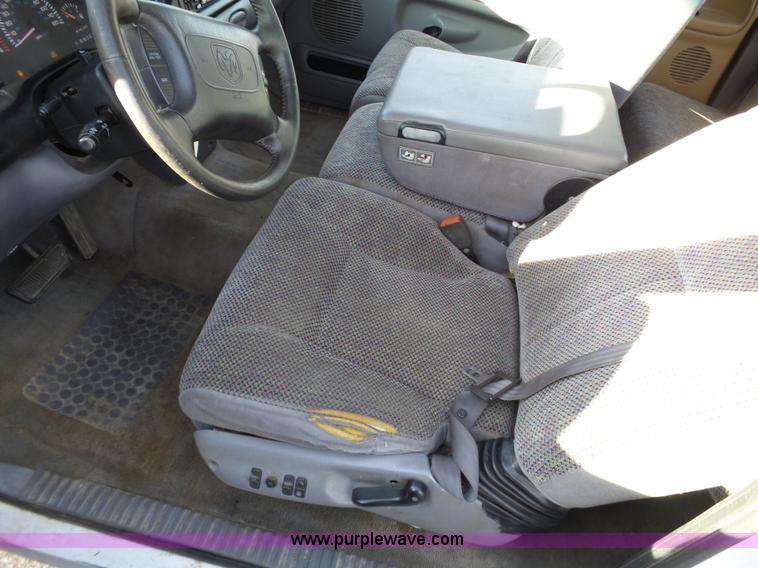 image for item BL9718 1999 Dodge Ram 1500 Quad Cab pickup truck