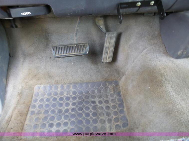 image for item BL9718 1999 Dodge Ram 1500 Quad Cab pickup truck