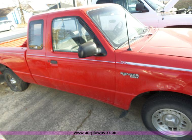 image for item BL9719 1995 Ford Ranger SuperCab pickup truck